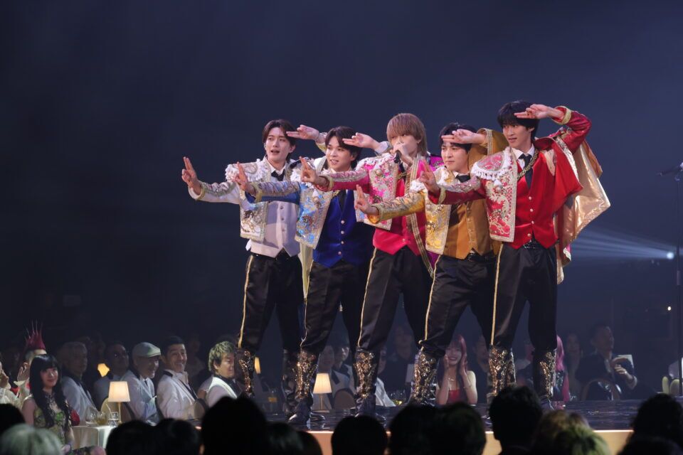 M!LK performing at Music Awards Japan 2026.