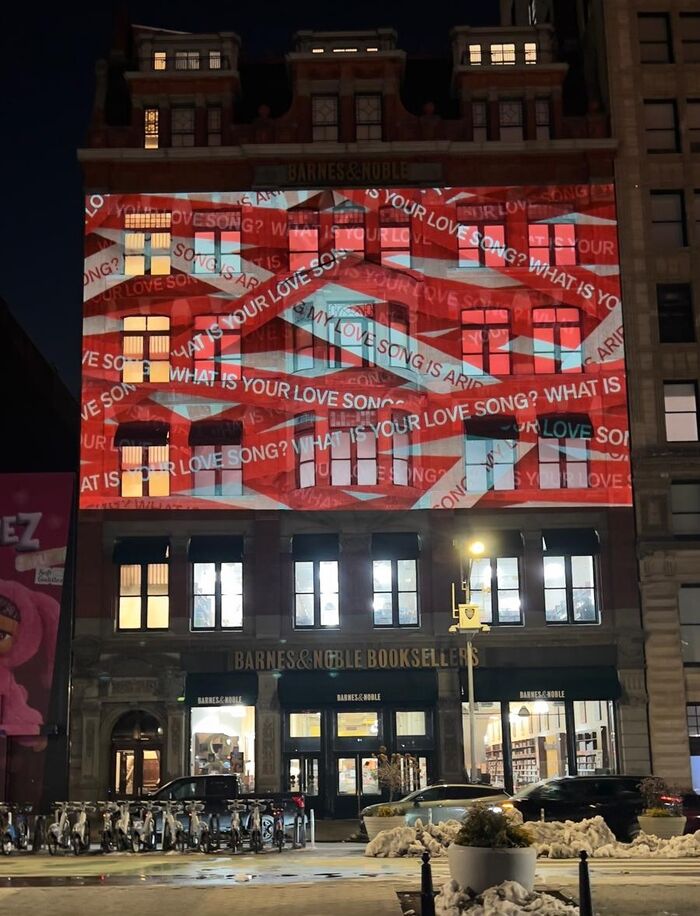 बीटीएस 'व्हाट इज़ योर लव सॉन्ग' अभियान फोटो।