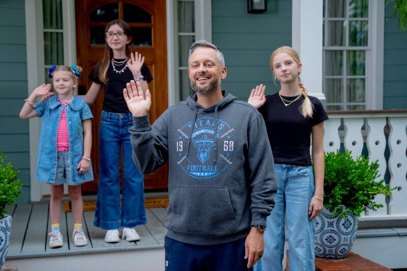 l to r) Stella Fitzgerald, Nate Bargatze Charlotte Tucker and Birdie Borria star in The Breadwinner.