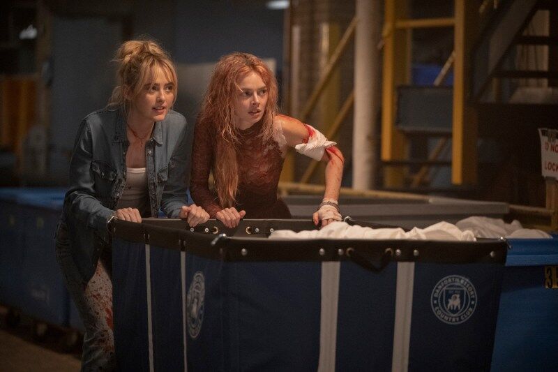 Kathryn Newton and Samara Weaving in READY OR NOT 2: HERE I COME. Photo by Searchlight Pictures/Pief Weyman, Courtesy of Searchlight Pictures. © 2025 Searchlight Pictures. All Rights Reserved.